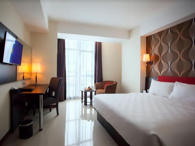 Best Western The Lagoon Hotel Manado Exterior photo