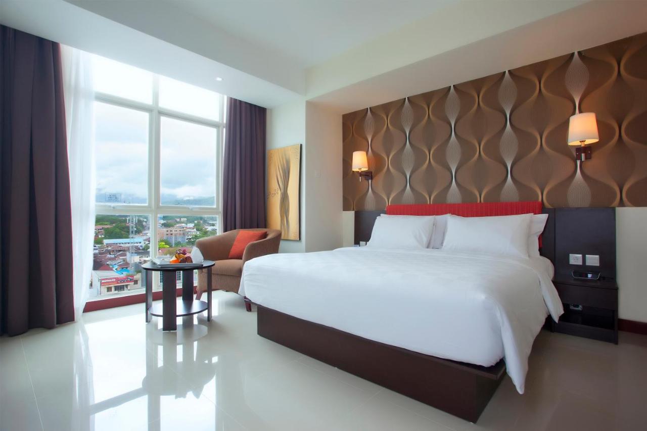 Best Western The Lagoon Hotel Manado Exterior photo